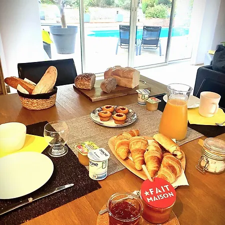 ホテル Logis De La Brumanderie Fontcouverte